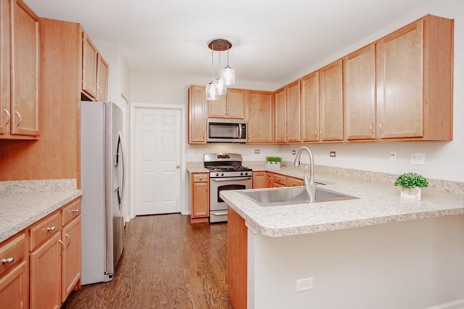 1208 WAVERLY Drive Unit: 1208