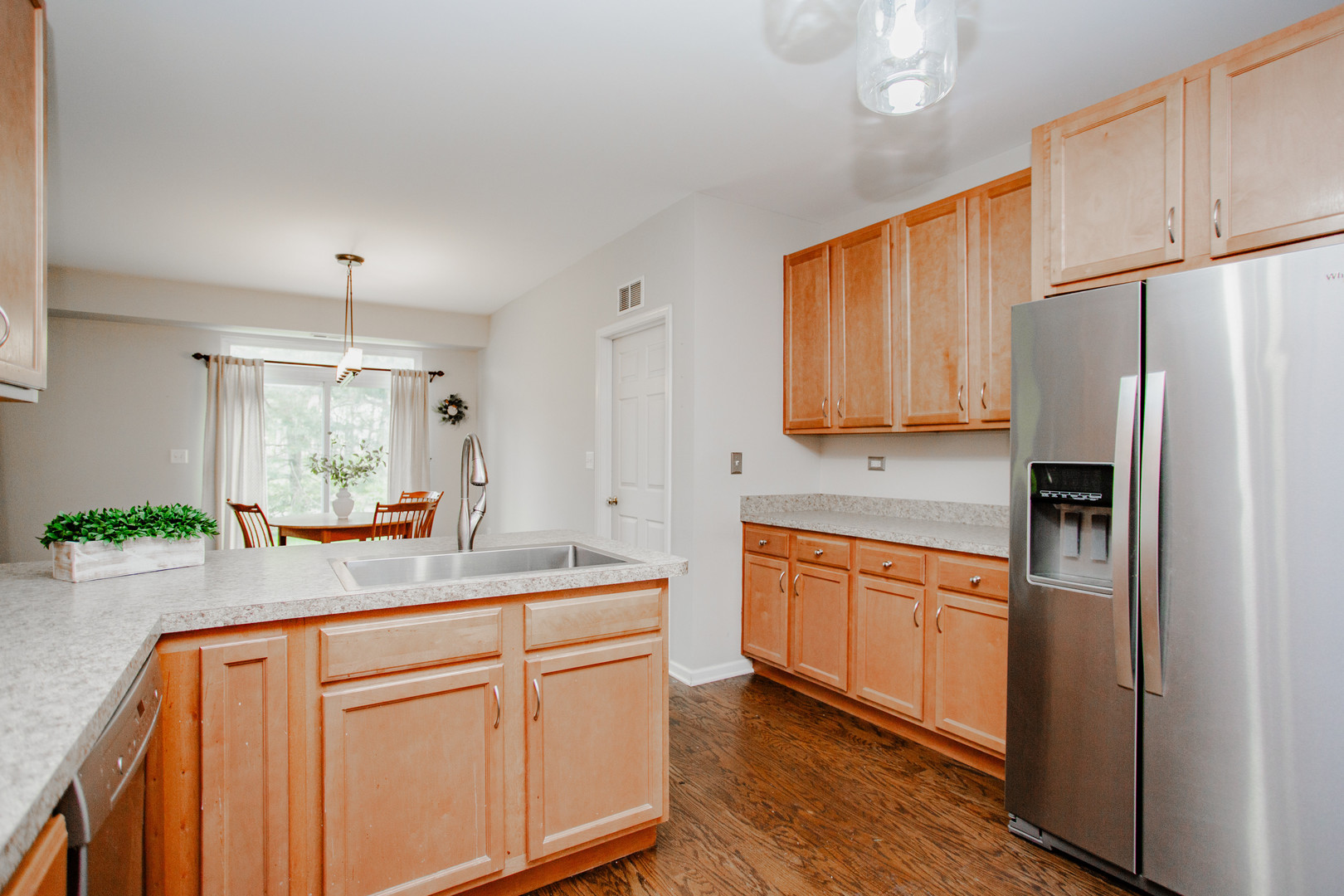 1208 WAVERLY Drive Unit: 1208