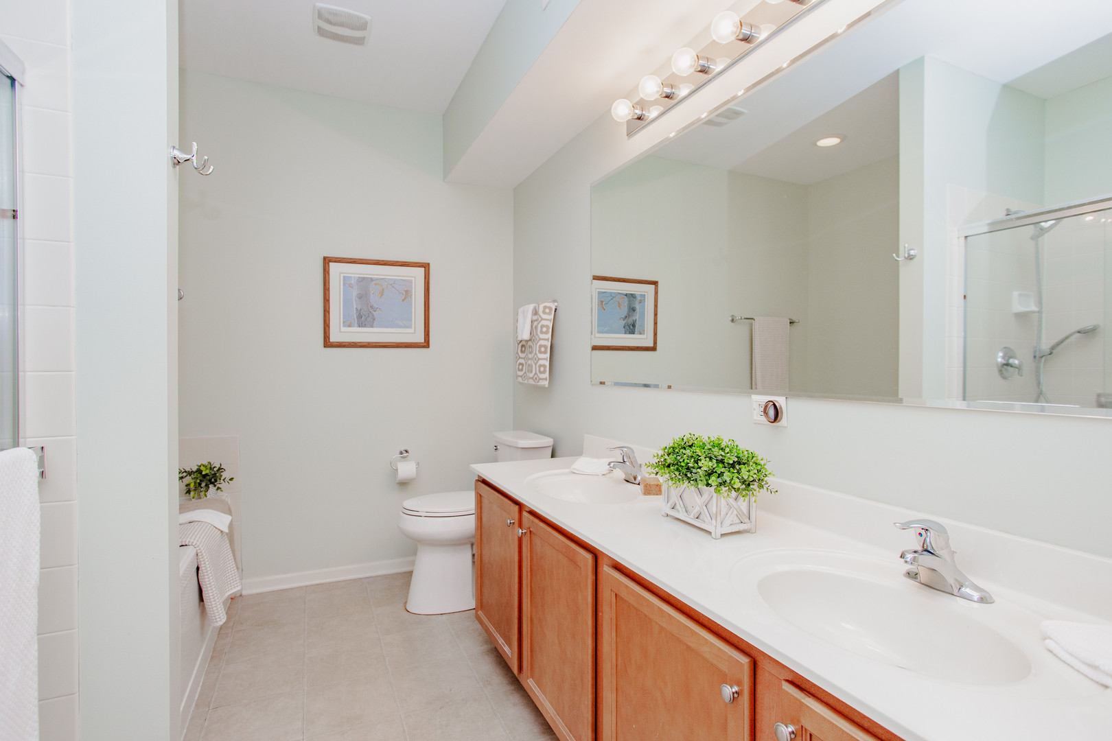 1208 WAVERLY Drive Unit: 1208