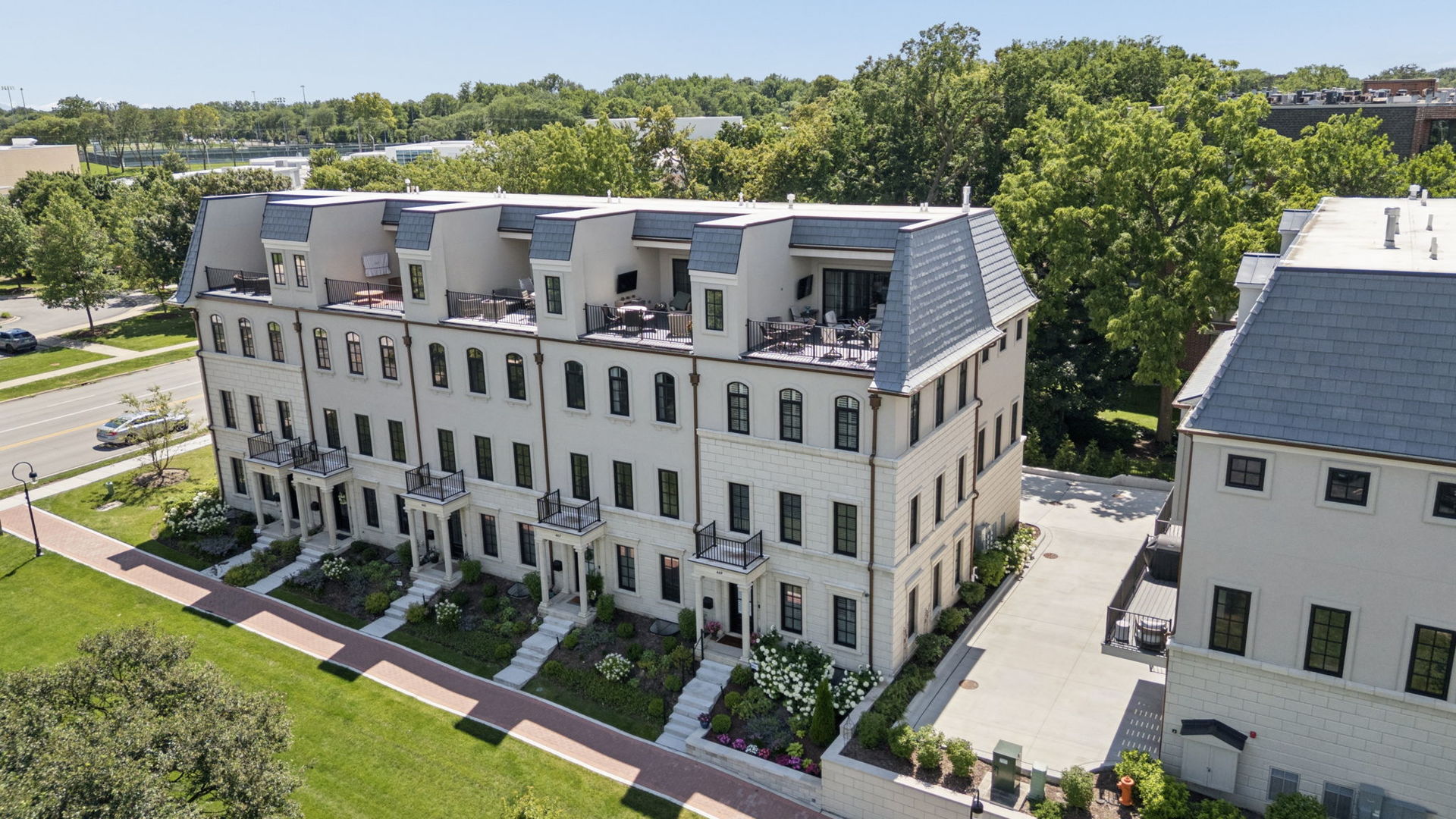 469 Aurora Avenue Unit: 469