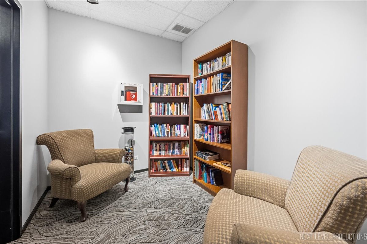 130 S Canal Street Unit: 210