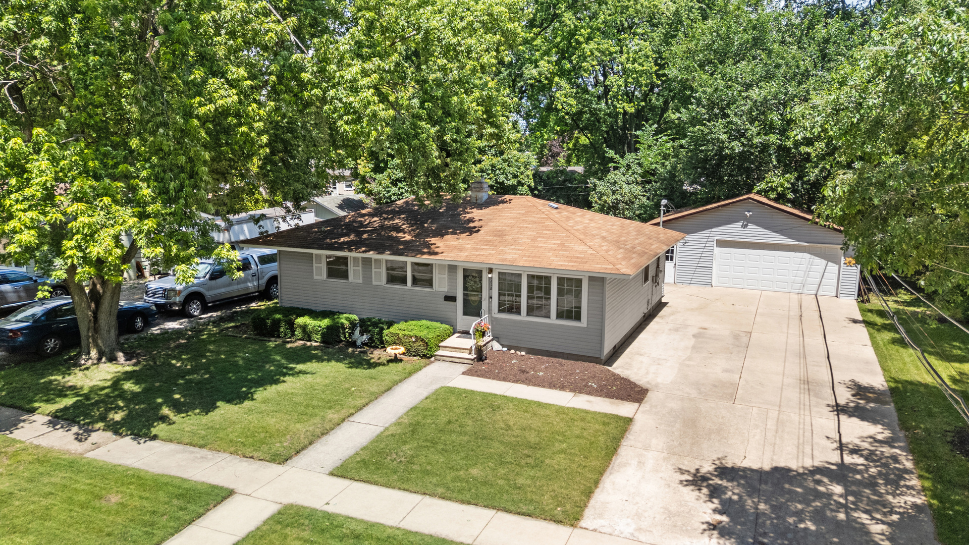 1628 E Dresser Road