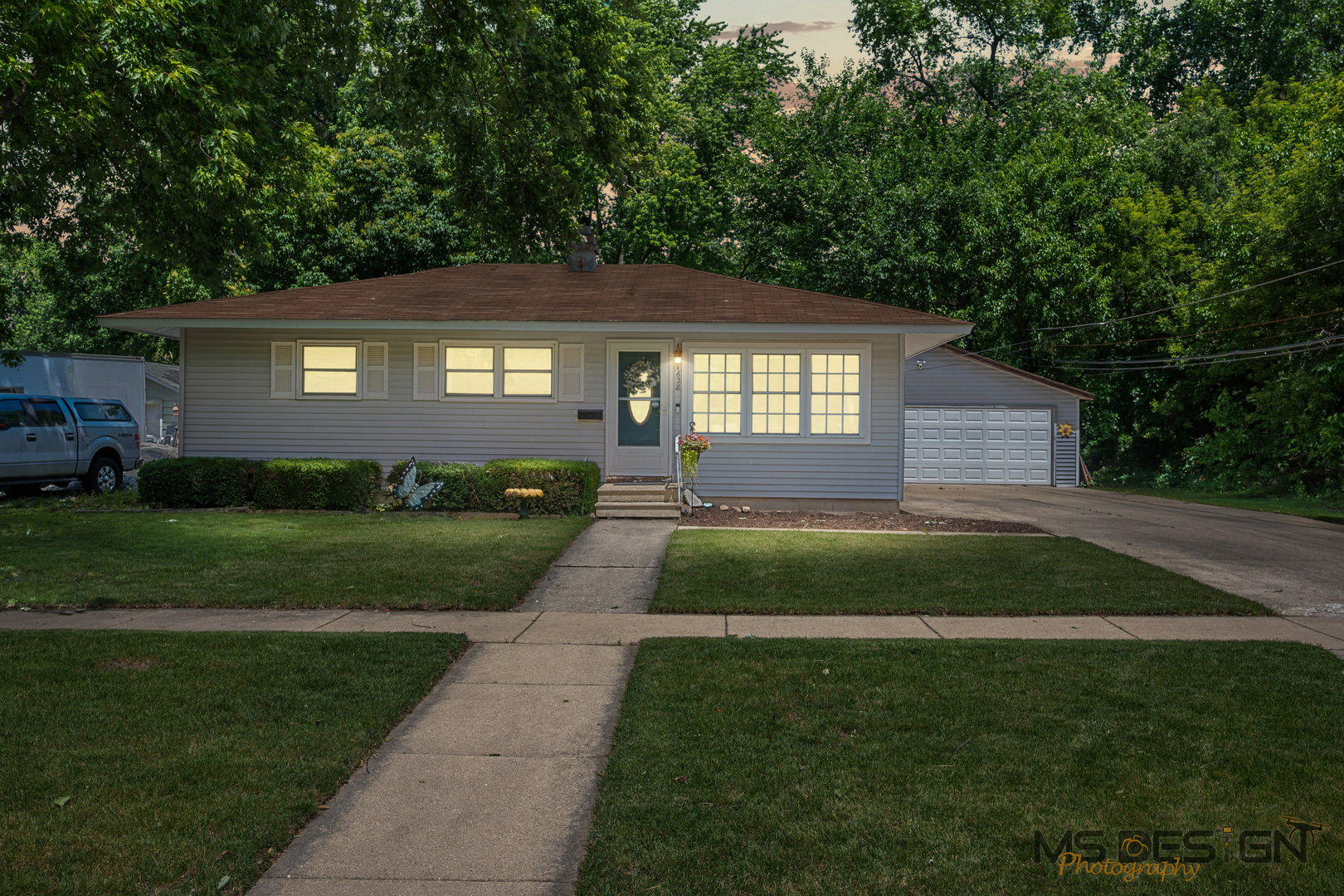 1628 E Dresser Road