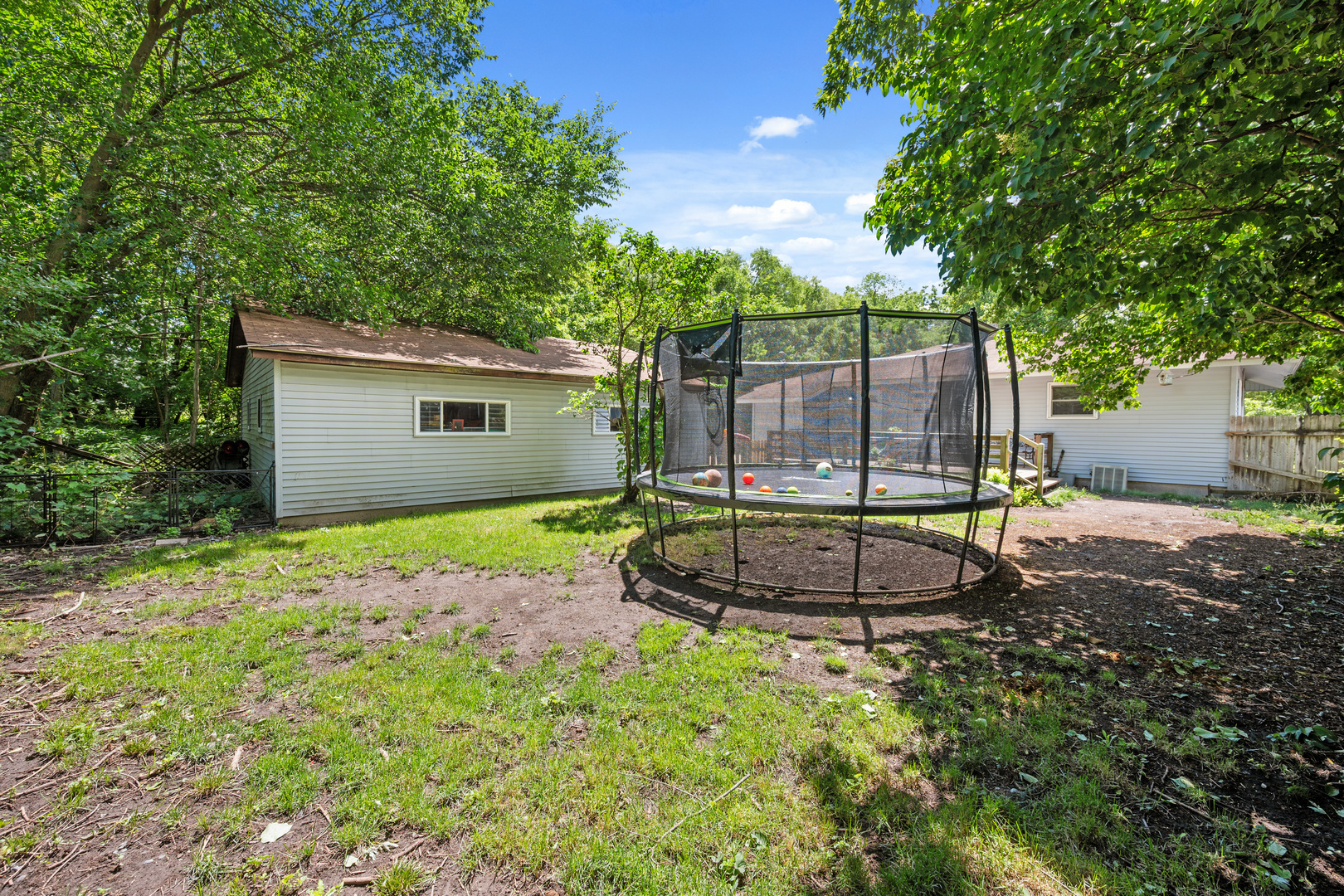 1628 E Dresser Road