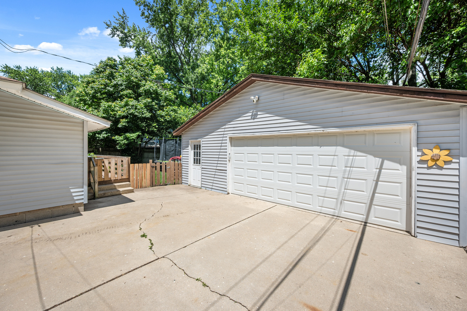 1628 E Dresser Road