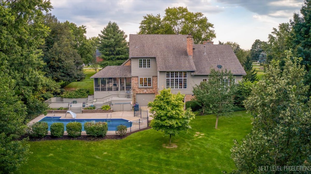 3663 Wolf Road