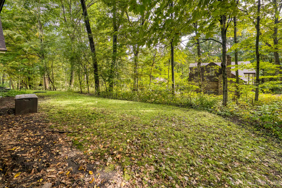 36W584 Wild Rose Road