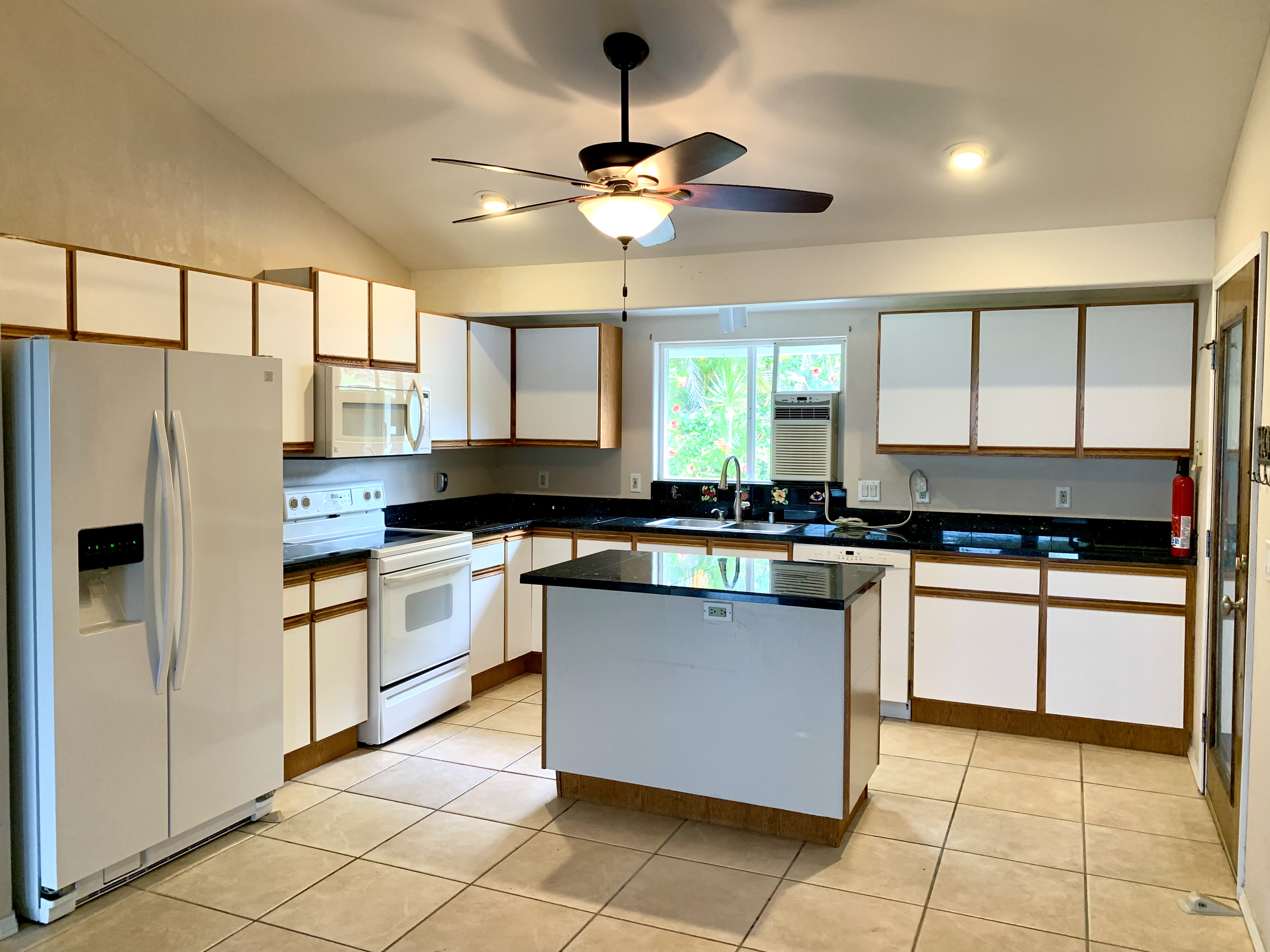75-230 HUALALAI RD B