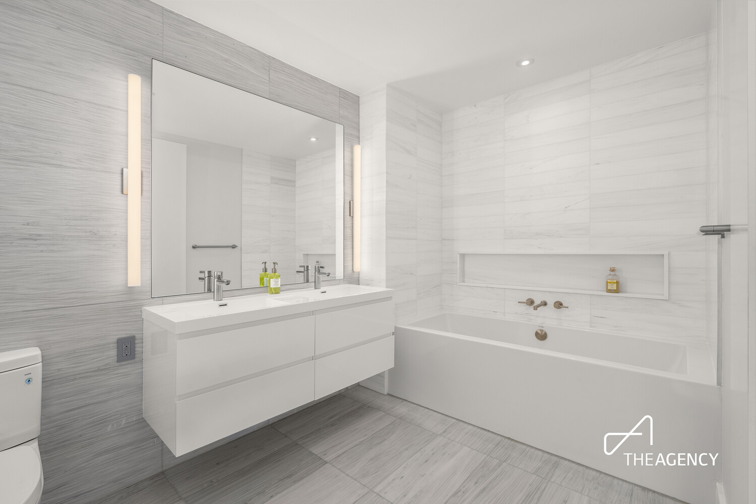 145 CENTRAL Park N 2A
