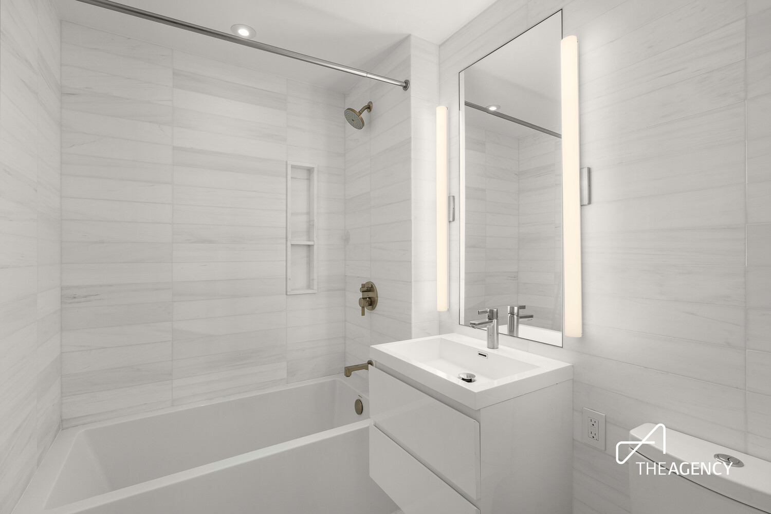145 CENTRAL Park N 2A