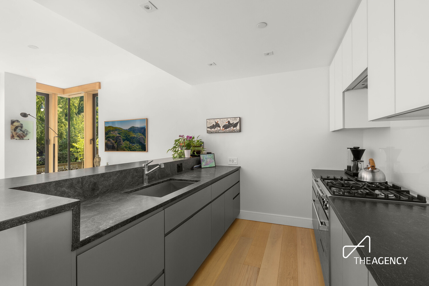 145 CENTRAL Park N 2A
