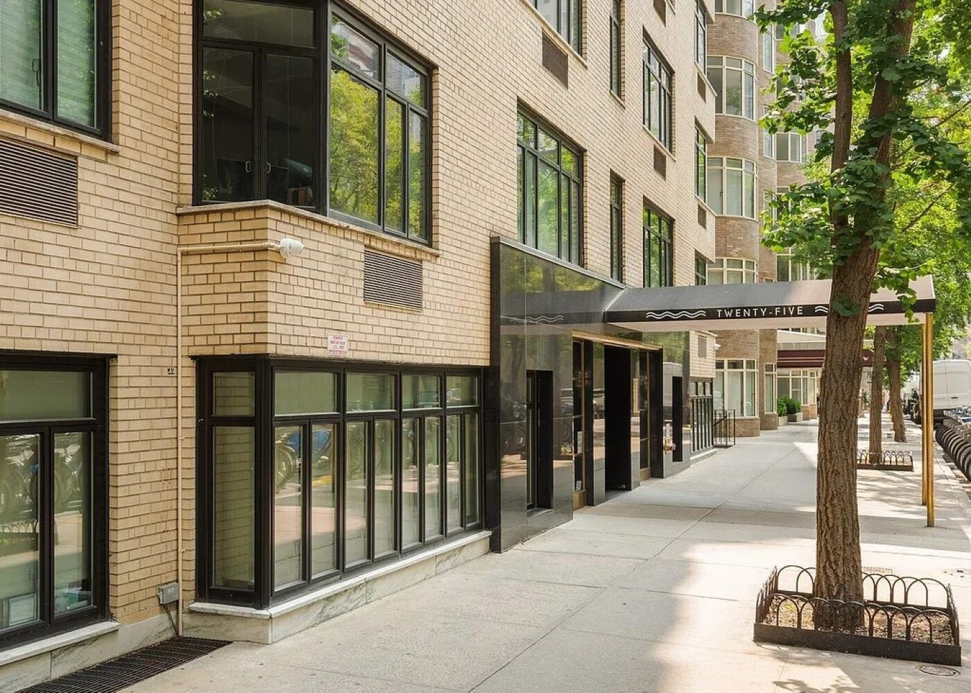 25 W 54TH Street 12A