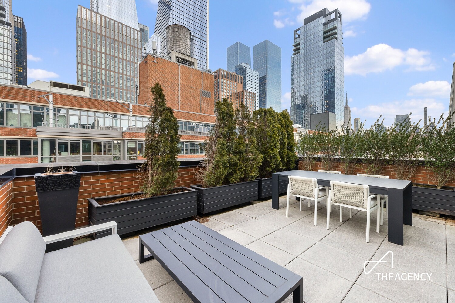 540 W 28TH Street 12C/PHD