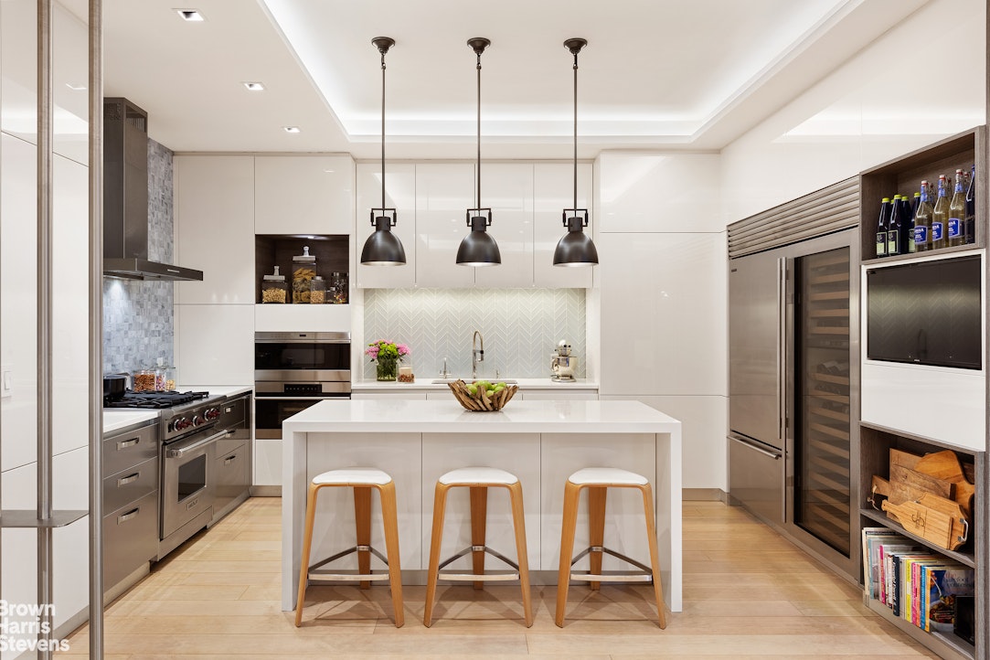 251 W 19TH Street 3A