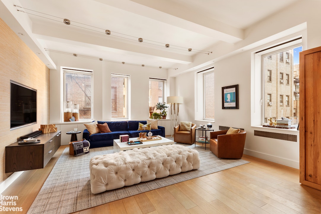 251 W 19TH Street 3A