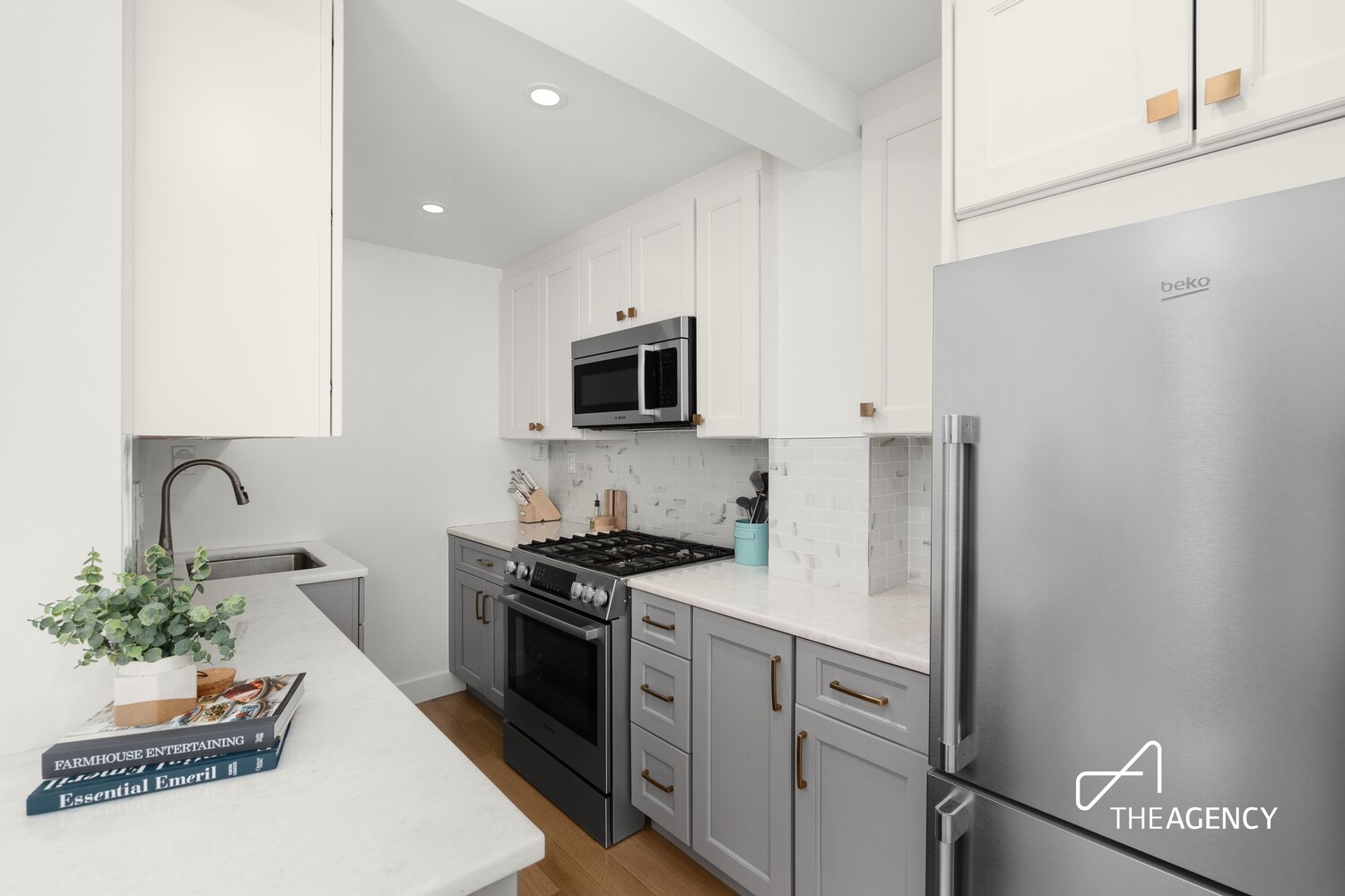 54 W 16TH Street 4E