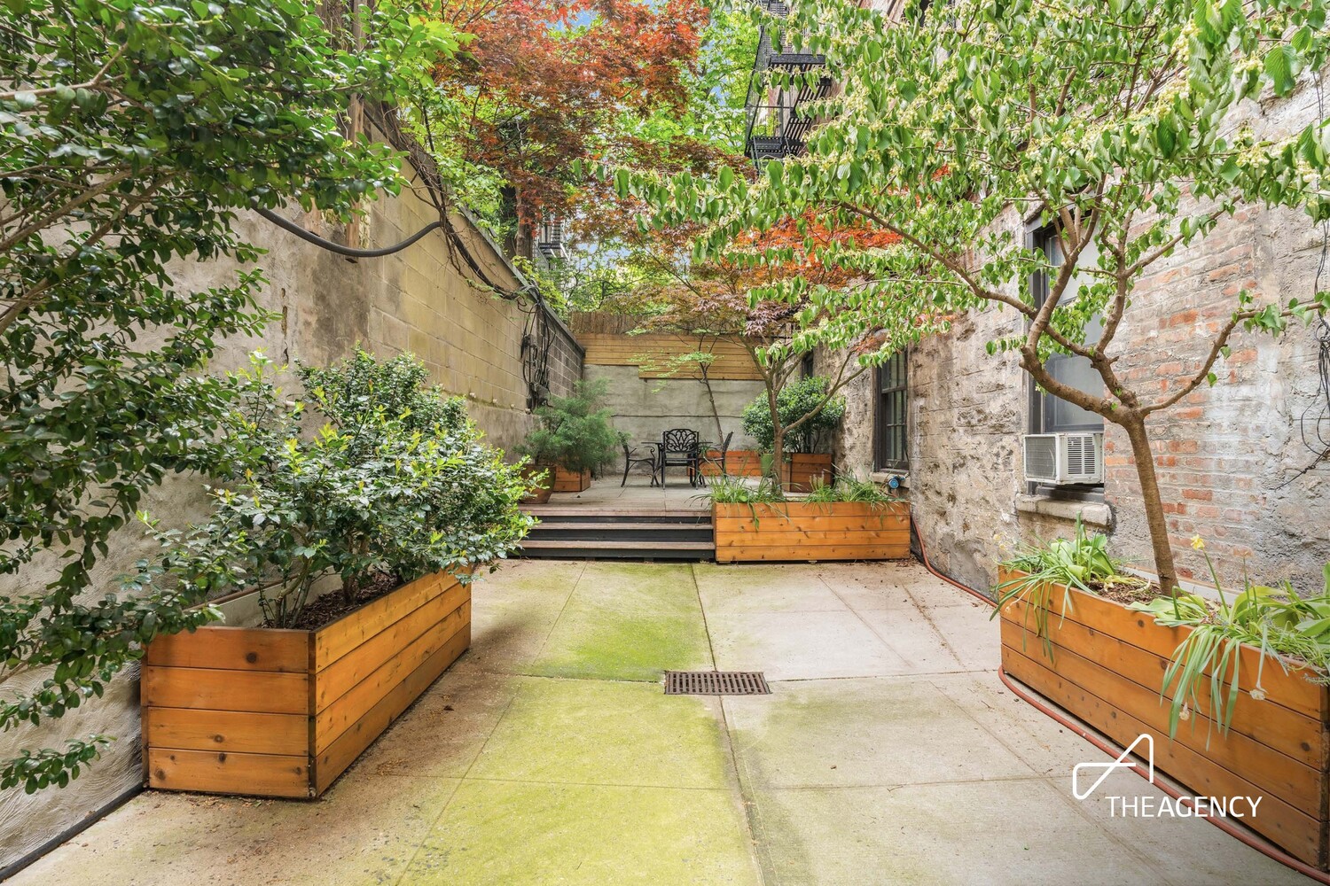 270 W 11TH Street 2F
