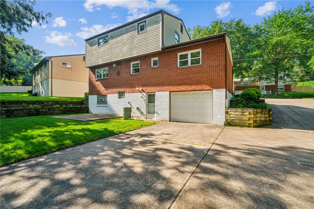 172 Fox Chase Dr