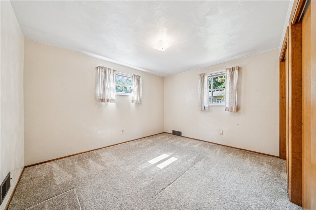 172 Fox Chase Dr