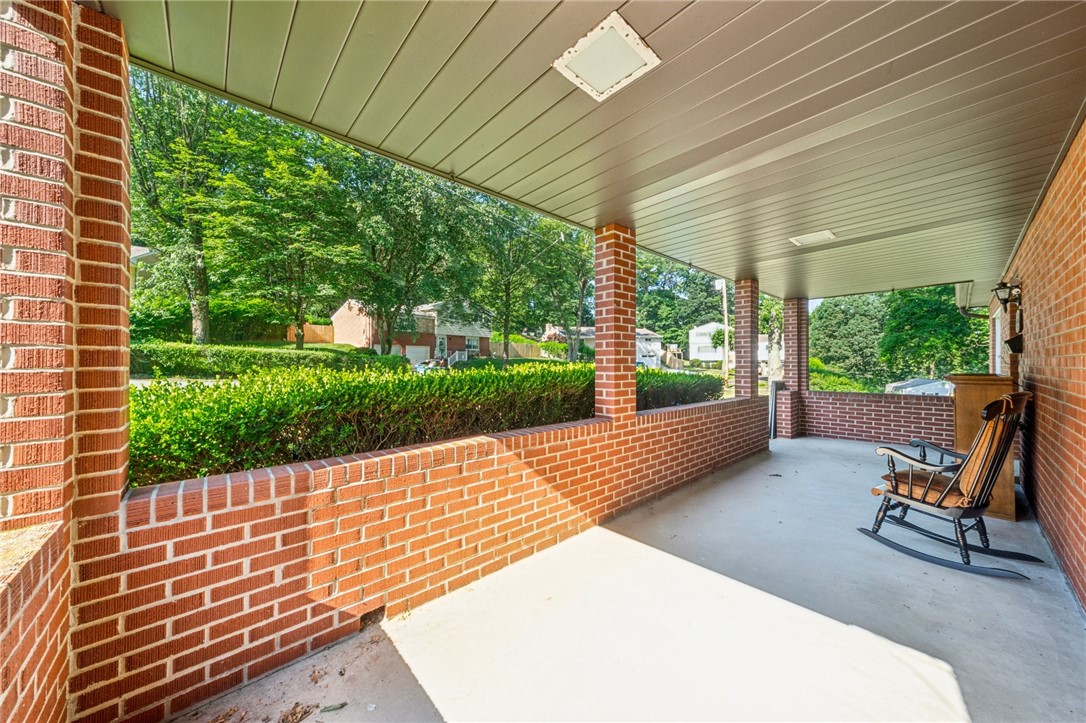 172 Fox Chase Dr