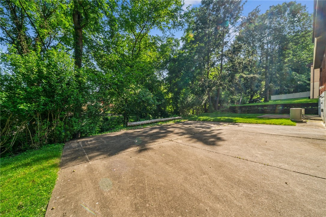172 Fox Chase Dr