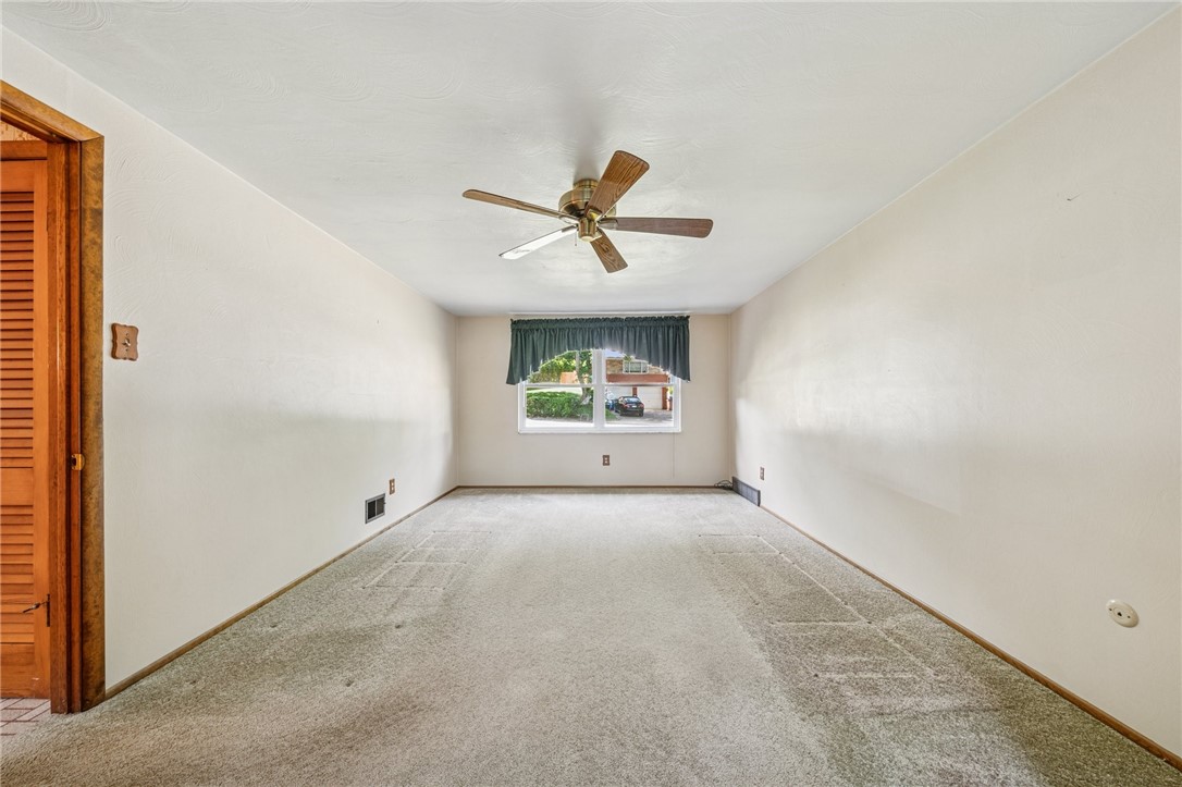 172 Fox Chase Dr
