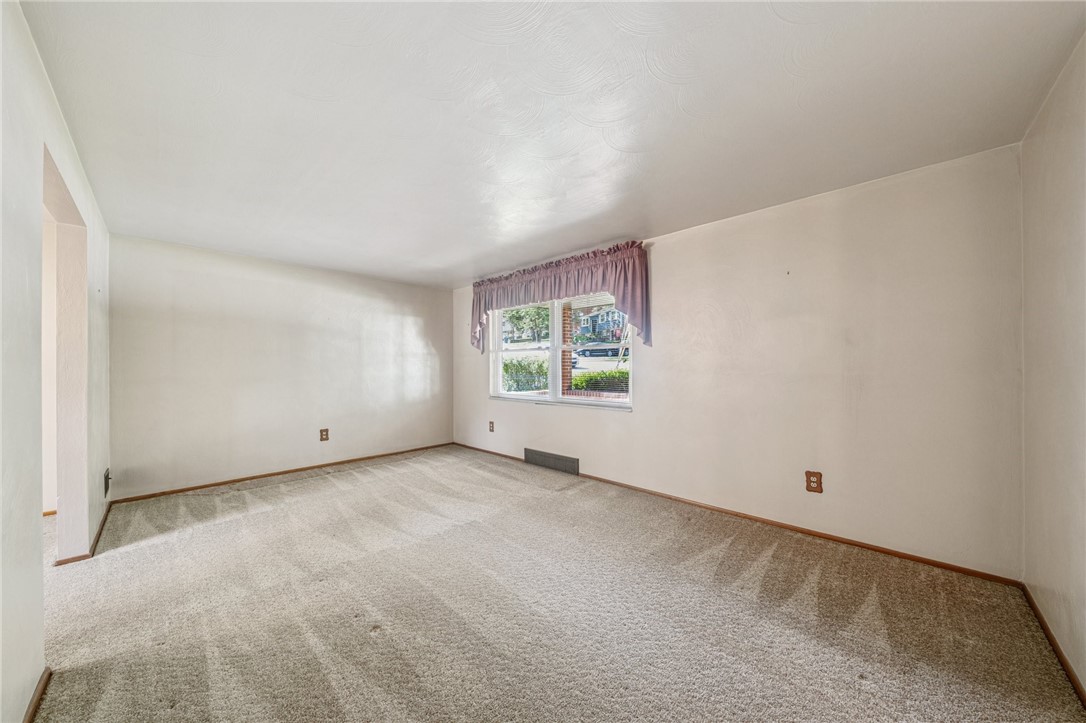 172 Fox Chase Dr