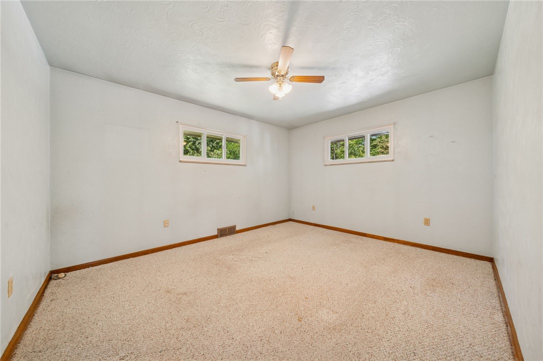 305 Golf Dr