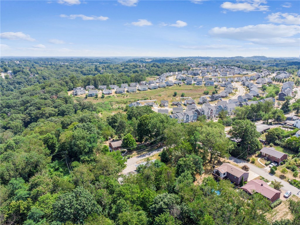 305 Golf Dr