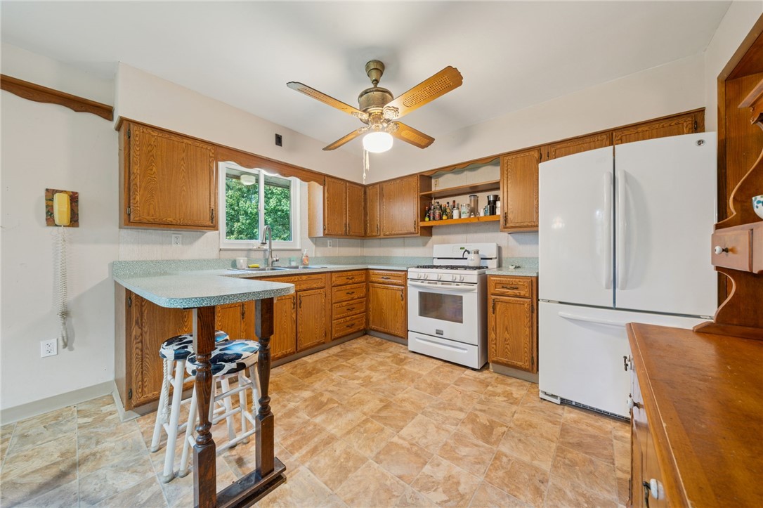 305 Golf Dr