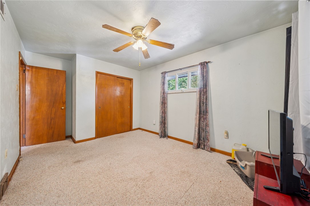 305 Golf Dr