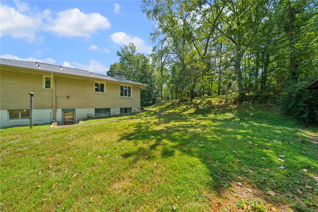 305 Golf Dr