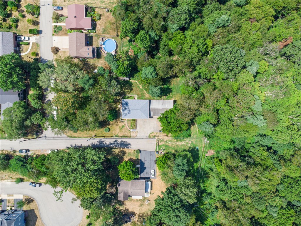 305 Golf Dr