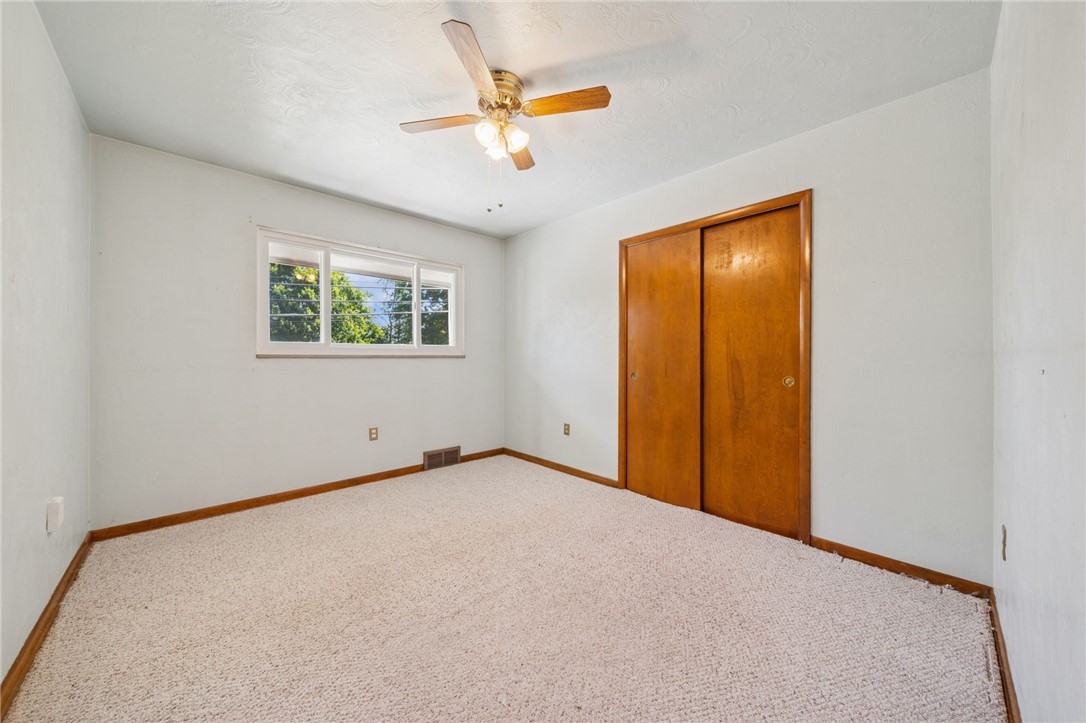 305 Golf Dr