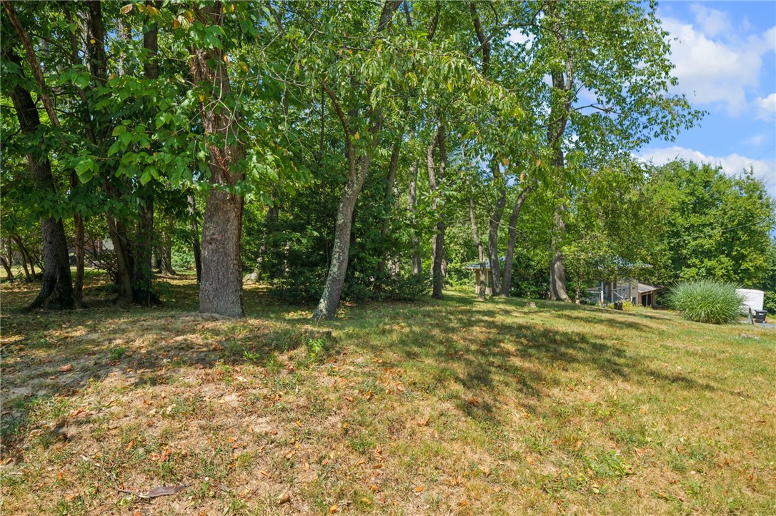 305 Golf Dr