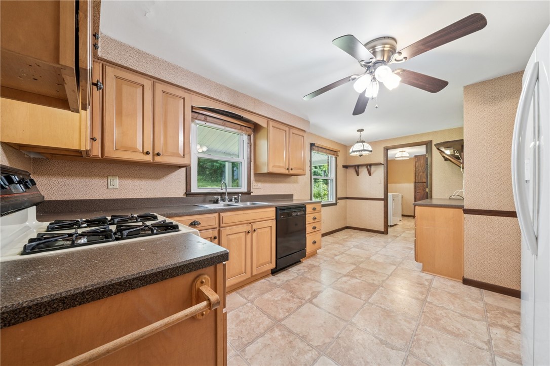 9261 Douglas Fir Dr