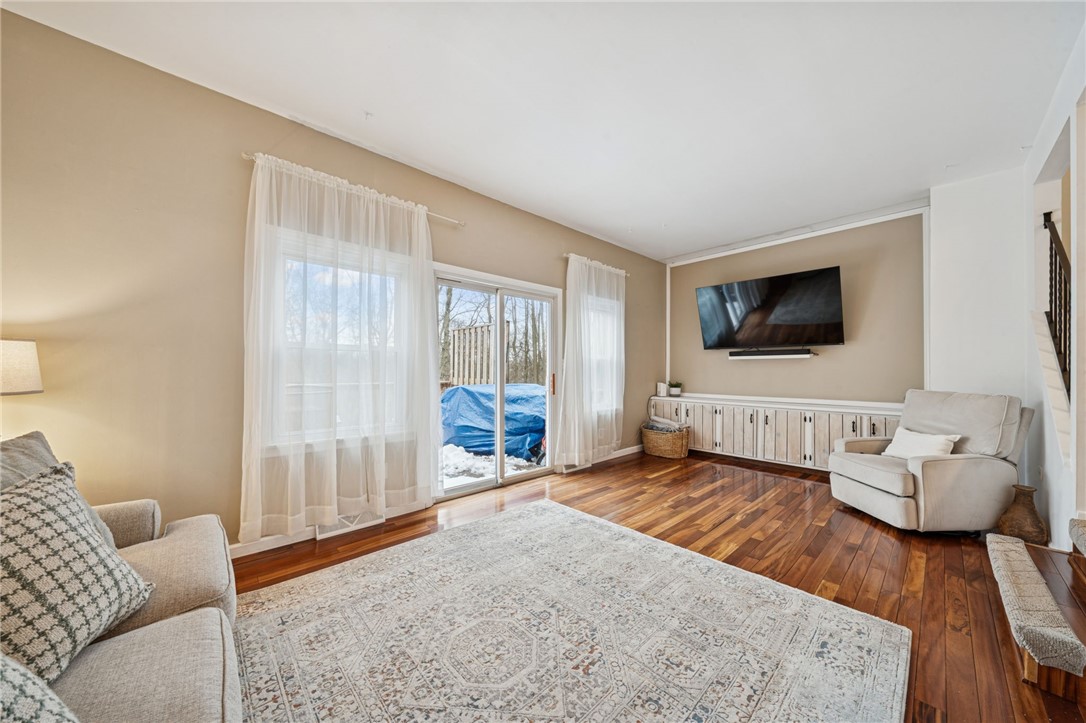 206 Falls Village Rd