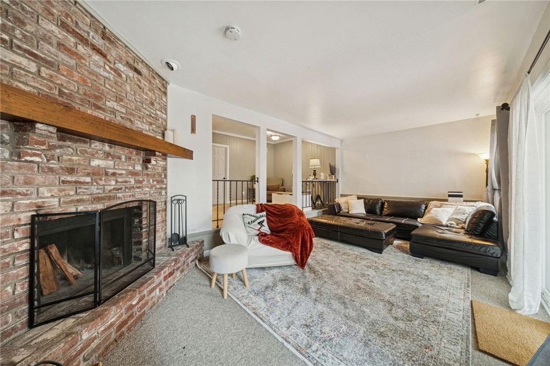 206 Falls Village Rd