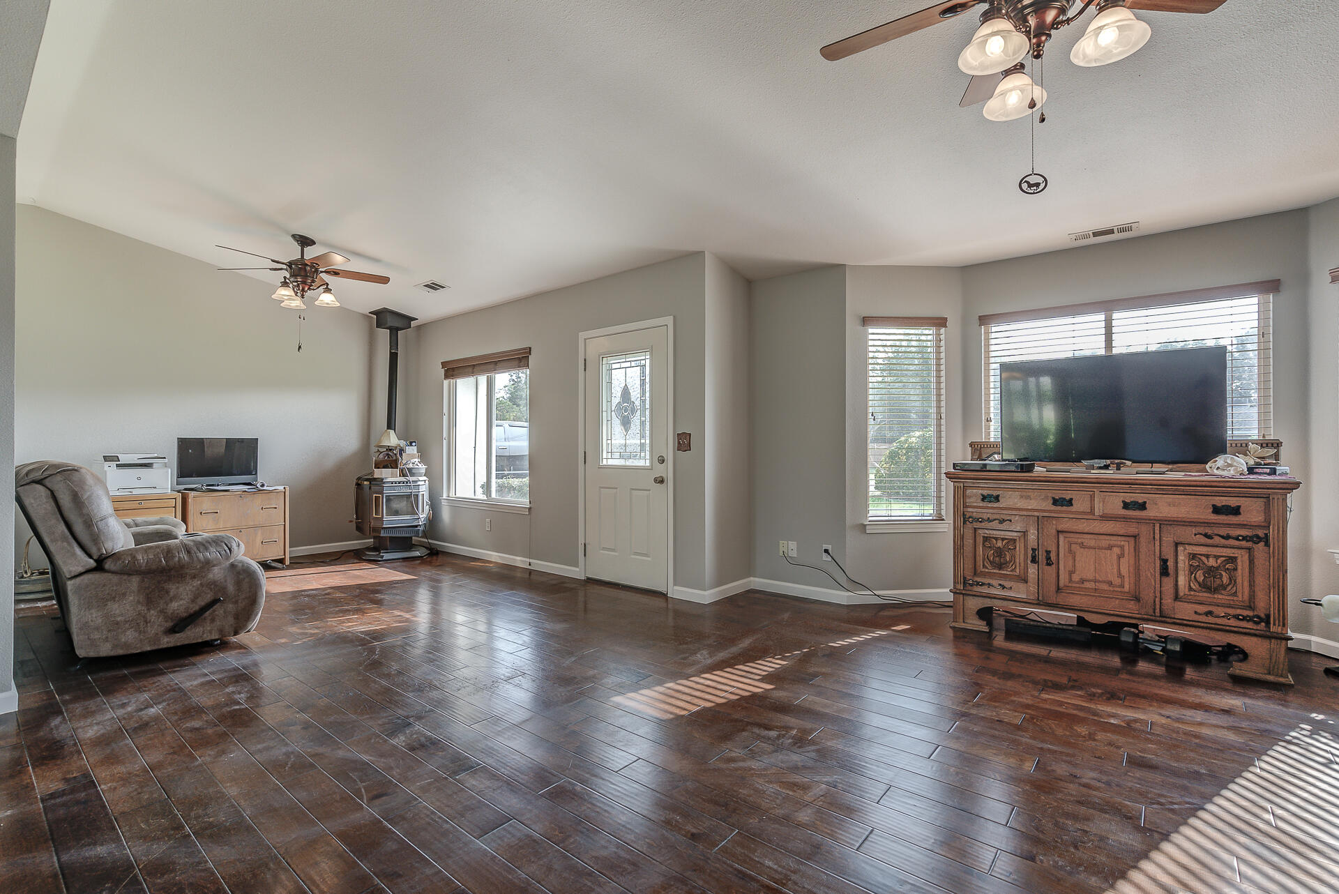 3564 Della Lane