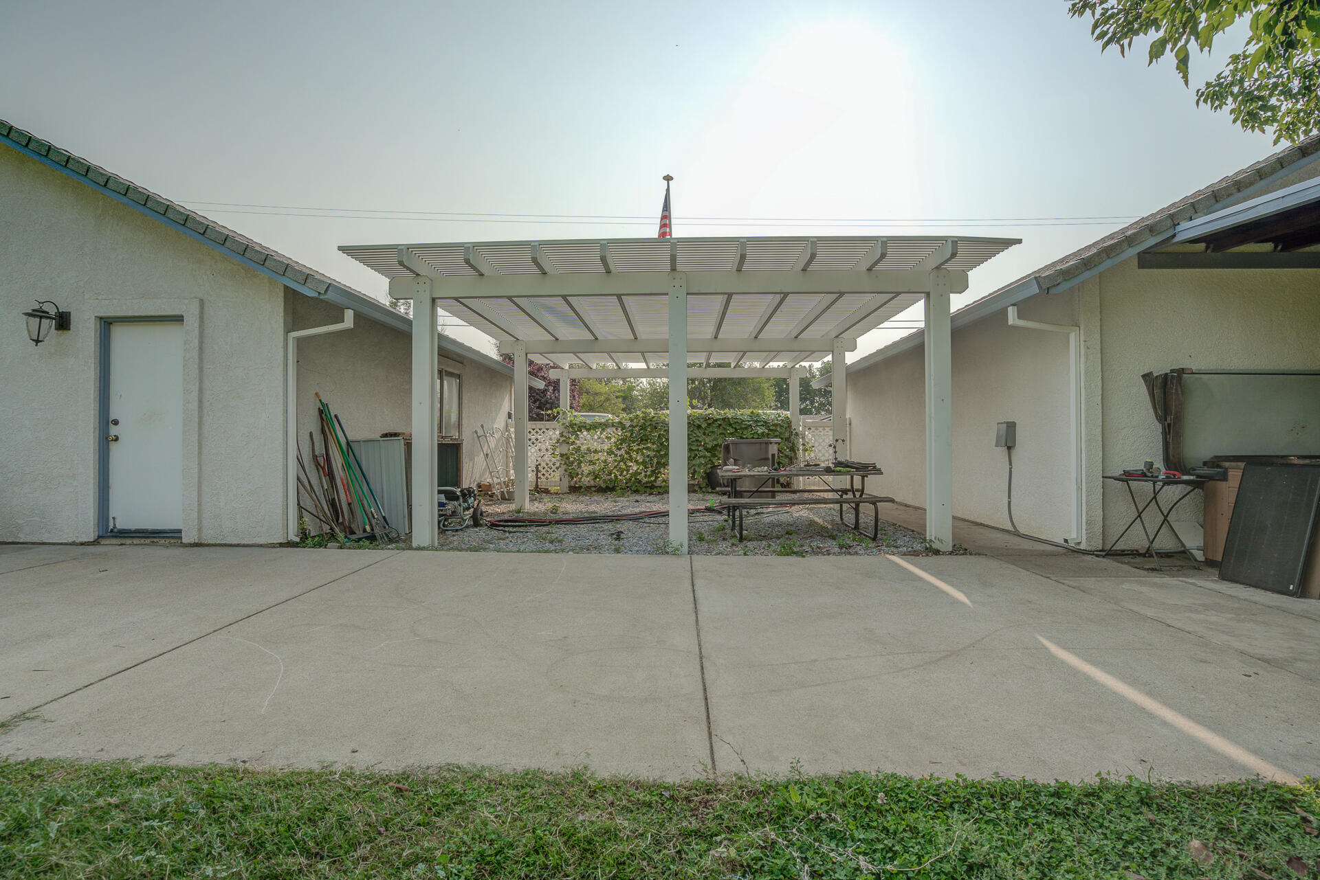 3564 Della Lane