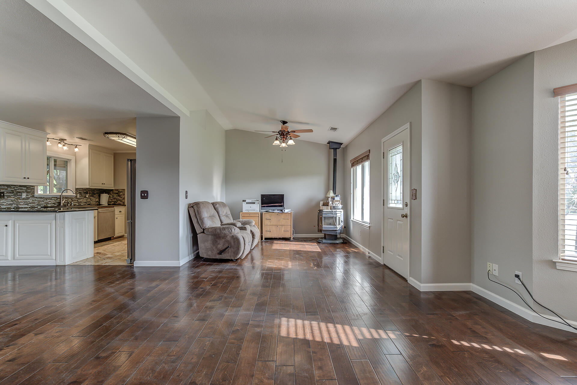 3564 Della Lane