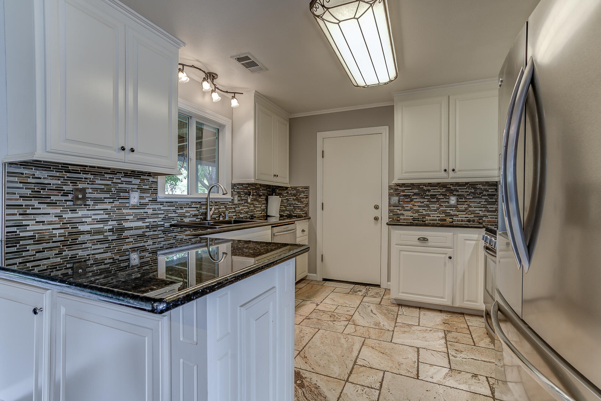3564 Della Lane