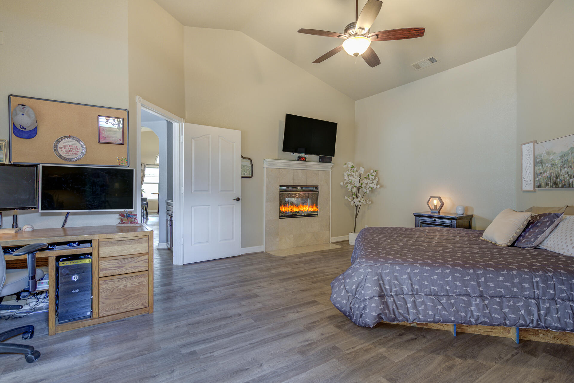 5475 Indianwood Drive