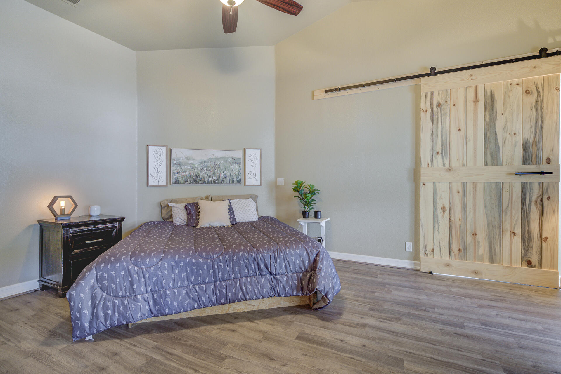 5475 Indianwood Drive