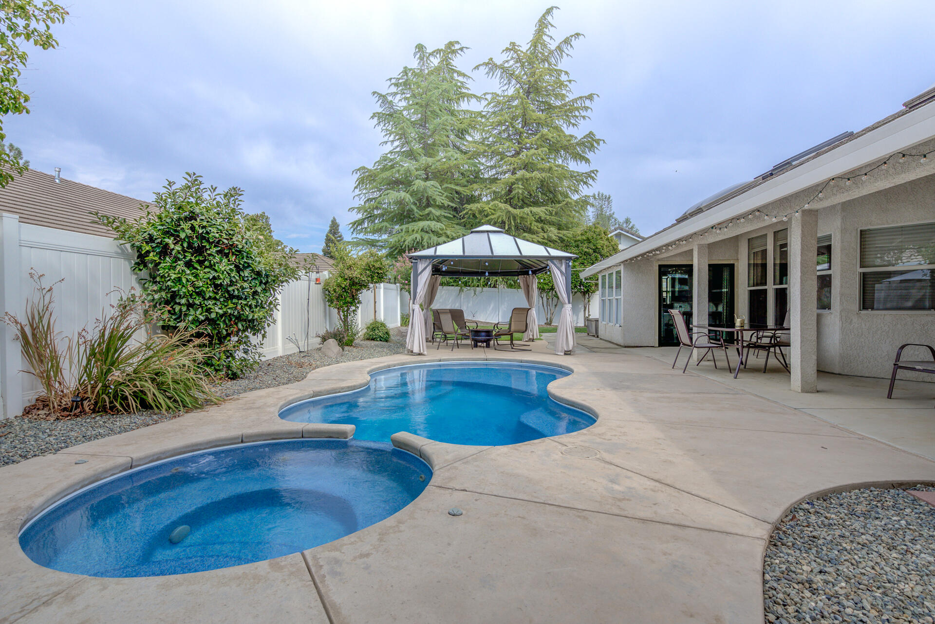 5475 Indianwood Drive