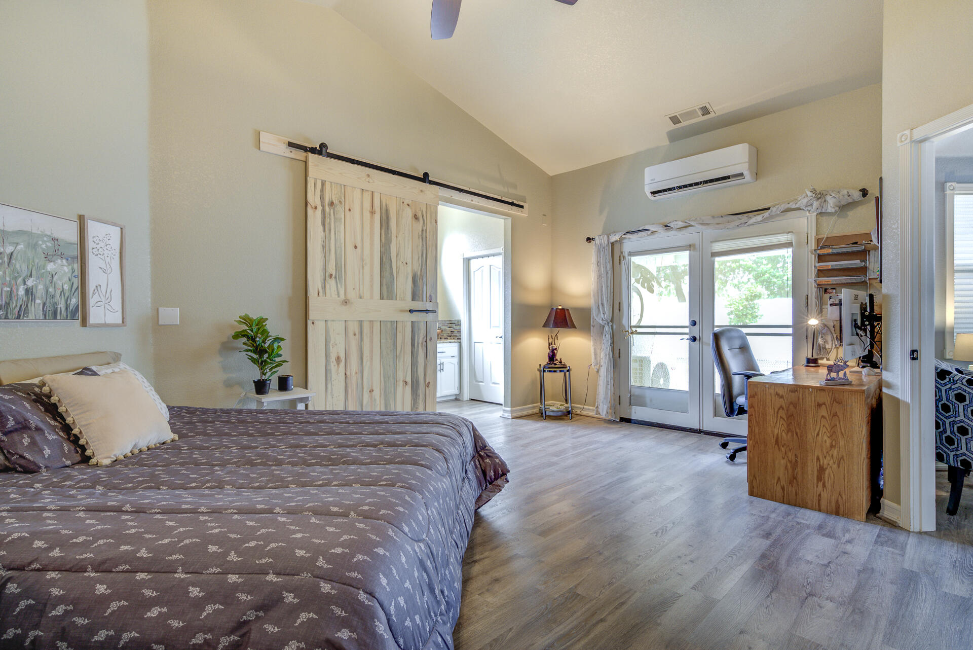 5475 Indianwood Drive