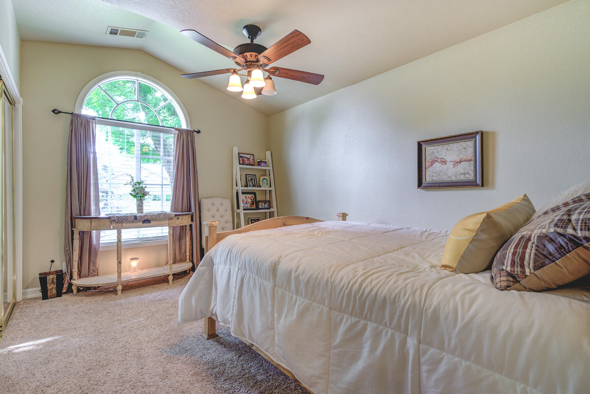 5475 Indianwood Drive