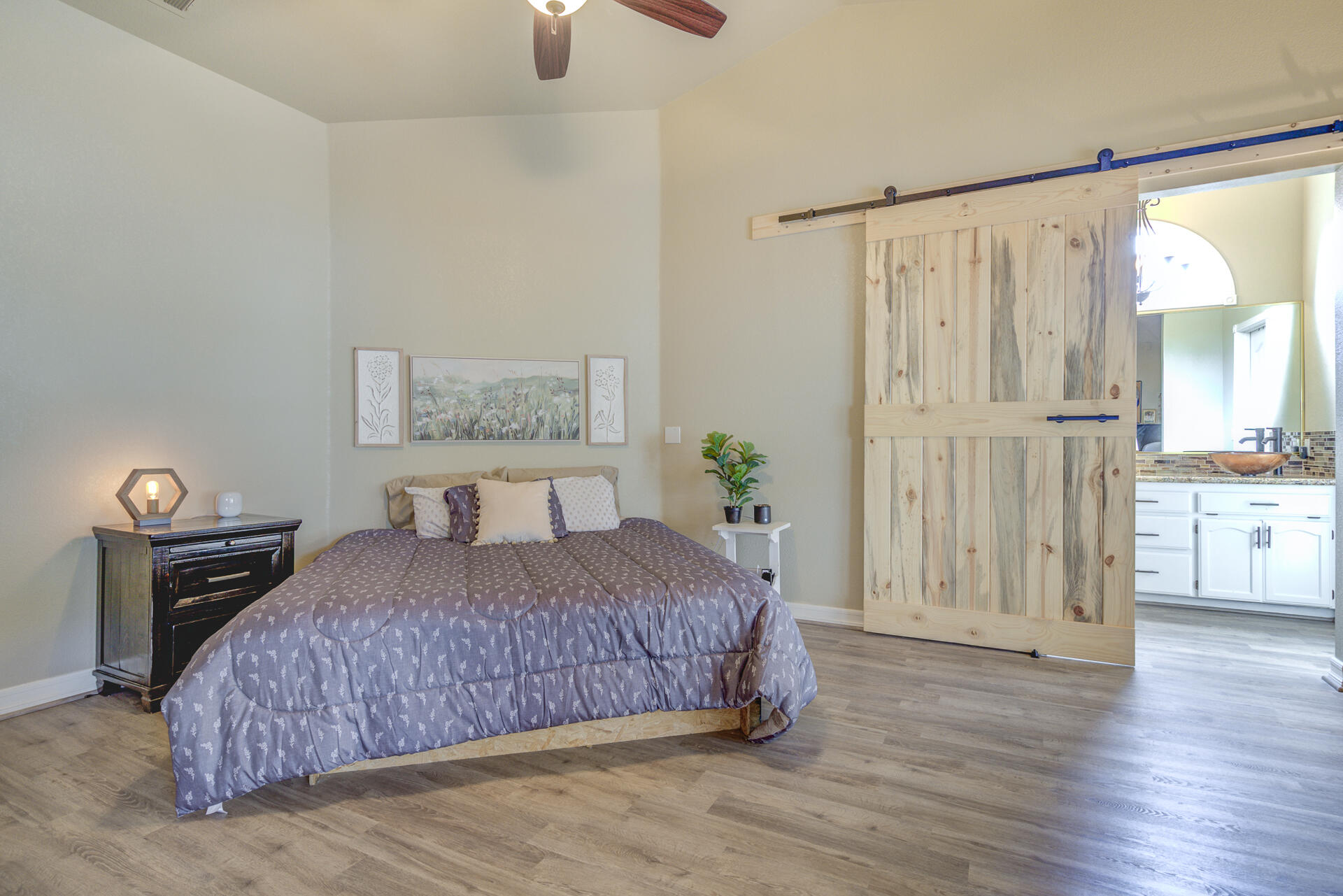 5475 Indianwood Drive