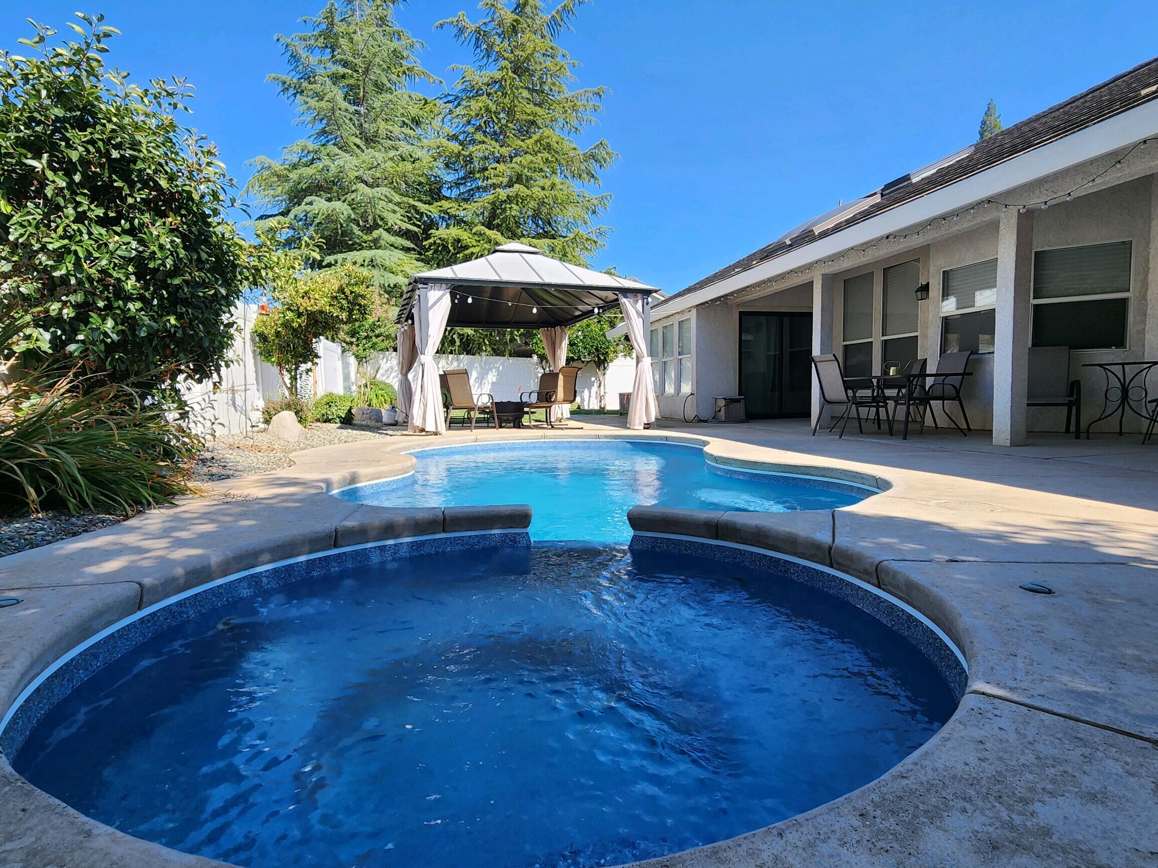 5475 Indianwood Drive