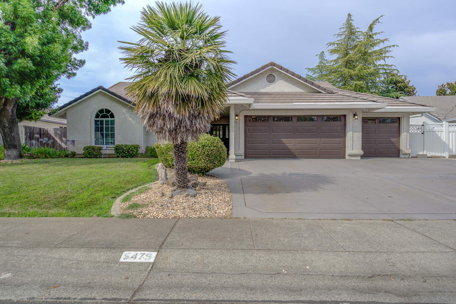 5475 Indianwood Drive